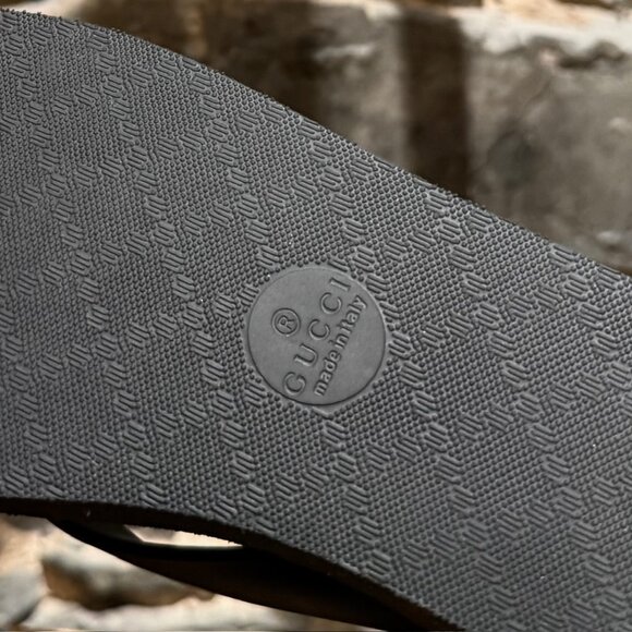 Gucci GG Chevron Platform Thong Sandals - Picture 11 of 12